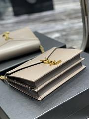 KITLIFE YSL CASSANDRA MEDIUM CHAIN BAG IN GRAIN DE POUDRE EMBOSSED DARK BEIGE LEATHER - 22x16.5x5.5cm - 4