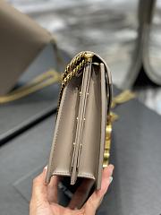KITLIFE YSL CASSANDRA MEDIUM CHAIN BAG IN GRAIN DE POUDRE EMBOSSED DARK BEIGE LEATHER - 22x16.5x5.5cm - 2