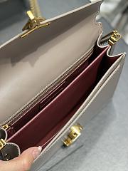 KITLIFE YSL CASSANDRA MEDIUM CHAIN BAG IN GRAIN DE POUDRE EMBOSSED DARK BEIGE LEATHER - 22x16.5x5.5cm - 3