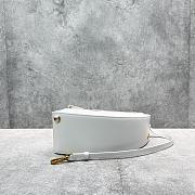 	 Kitlife Jacquemus Le Bomba logo-plaque white leather shoulder bag - 35x9x6cm - 5