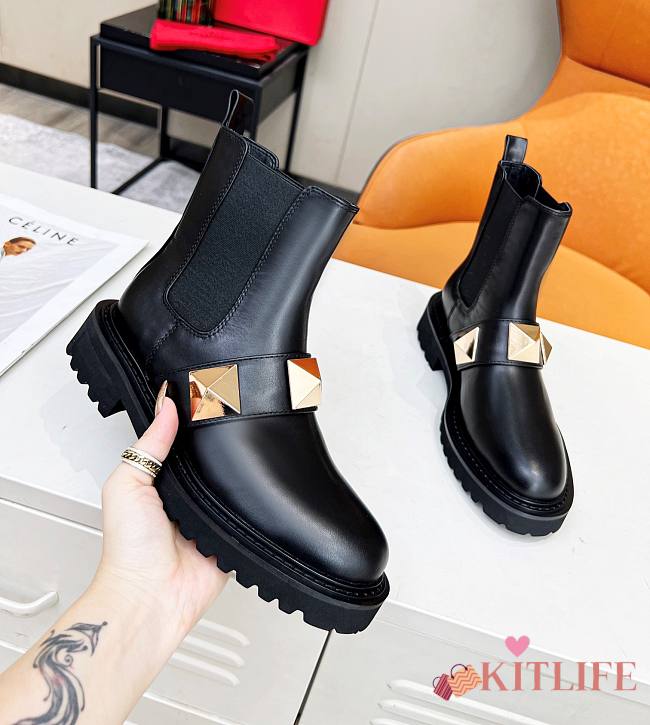 	 Kitlife Valentino Garavani Chelsea Leather Black Boots - 1