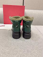 	 Kitlife Valentino Garavani Roman Stud shearling-trimmed suede ankle boots green - 5