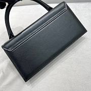 	 Kitlife Jacquemus Le Chiquito Long black leather top handle bag - 21x10x6cm - 2