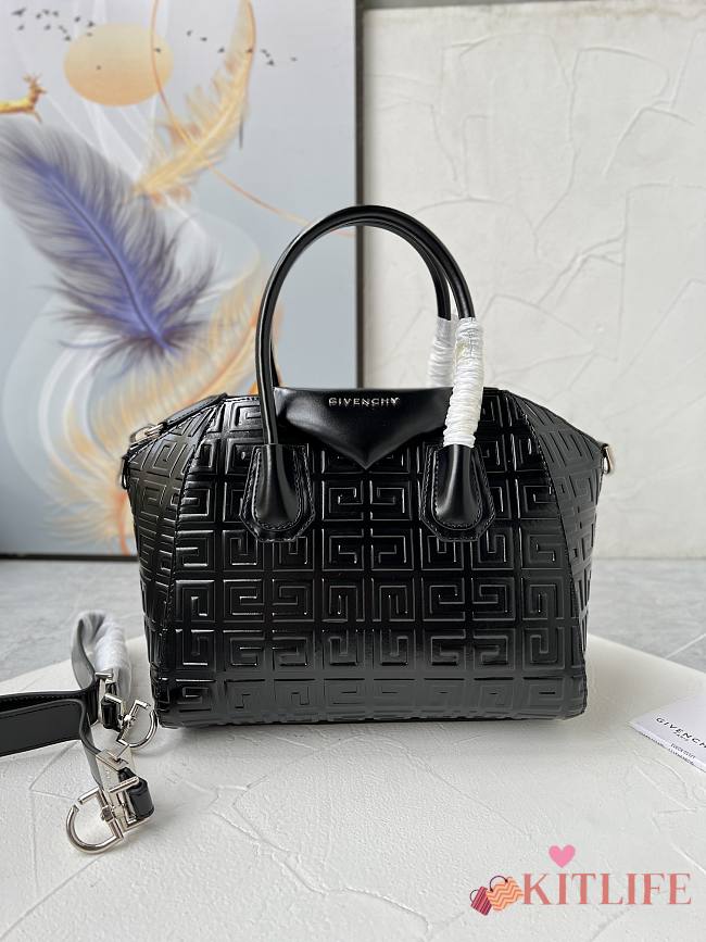 	 Kitlife Givenchy 4G Antigona black leather top handle bag - 28cm - 1