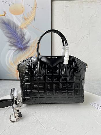 	 Kitlife Givenchy 4G Antigona black leather top handle bag - 28cm