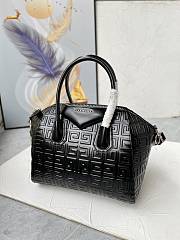 	 Kitlife Givenchy 4G Antigona black leather top handle bag - 28cm - 4