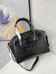 	 Kitlife Givenchy 4G Antigona black leather top handle bag - 28cm - 5