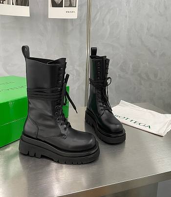 	 Kitlife Bottega Veneta Lug Laced Up Boots Black Calfskin Leather