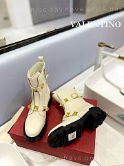 Kitlife Valentino Garavani Roman Stud leather white boots - 5