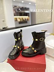 Kitlife Valentino Garavani Roman Stud leather black gold boots - 3