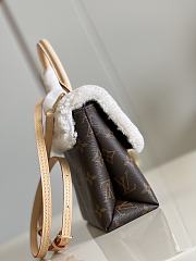 Kitlife Louis Vuitton LOCKY BB Monogram and shearling - M46318 - 20 x 16 x 7.5 cm - 2