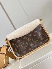 Kitlife Louis Vuitton DIANE Monogram and shearling - M46317 - 24 x 15 x 9 cm - 3
