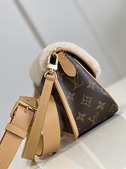 Kitlife Louis Vuitton DIANE Monogram and shearling - M46317 - 24 x 15 x 9 cm - 2