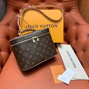 Louis Vuitton NICE BB CASE - M42265 - 24 x 18 x 14.5 cm