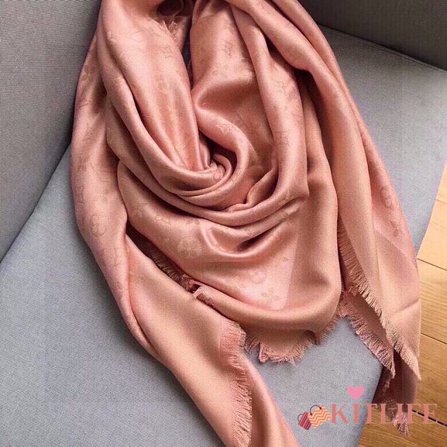 Kitlife Louis Vuitton Pink Monogram Silk/Wool Shawl Scarf - 140x140xcm - 1