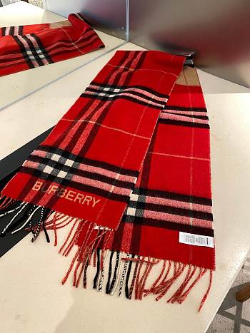 Kitlife Burberry Checked Cashmere Scarf In Brown and Red - 30*168