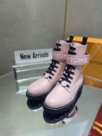 	 Kitlife Louis Vuitton Boots Pink