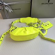 	 Kitlife Balenciaga Le Cagole XS Shoulder Bag yellow luminescent - 26×7×16cm - 4