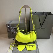 	 Kitlife Balenciaga Le Cagole XS Shoulder Bag yellow luminescent - 26×7×16cm - 5