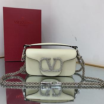 KITLIFE VALENTINO LOCÒ SMALL WHITE SHOULDER BAG WITH JEWEL LOGO