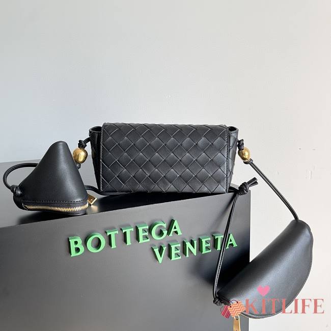 	 Kitlife Bottega Veneta Pouch On Strap Black - 18x9x8cm - 1