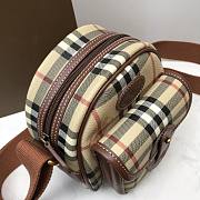 Kitlife Burberry Vintage Crossbody Bag - 17*9*16cm - 4