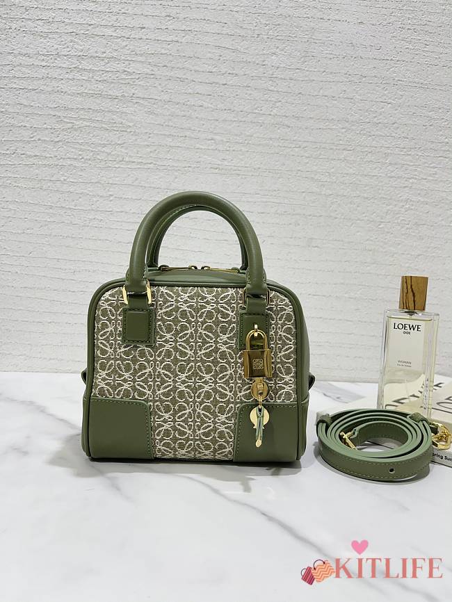 Kitlife Loewe Amazona 16 Square bag in Anagram jacquard and calfskin green - 16X14X8.5 cm - 1