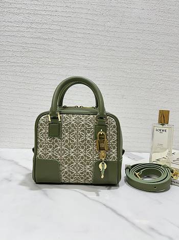 Kitlife Loewe Amazona 16 Square bag in Anagram jacquard and calfskin green - 16X14X8.5 cm