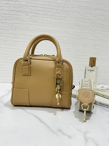 	 Kitlife Loewe Amazona 16 Square bag in nappa calfskin warm desert - 16X14X8.5 cm