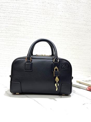 	 Kitlife Loewe Amazona 23 Square bag in nappa calfskin black - 23X15.5X9.7 cm