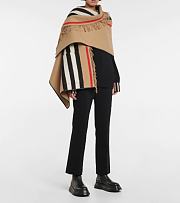 Kitlife Burberry Icon Stripe Wool Cashmere Jacquard Cape - 3