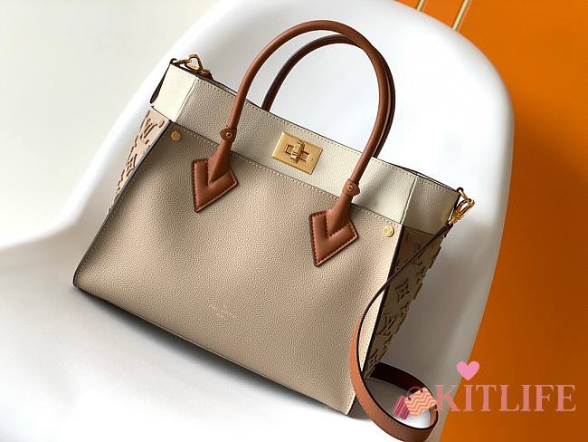	 Kitlife Louis Vuitton On My Side MM Galet Grey - M53825 - 30.5 x 24.5 x 14 cm - 1