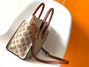 	 Kitlife Louis Vuitton On My Side MM Galet Grey - M53825 - 30.5 x 24.5 x 14 cm - 5