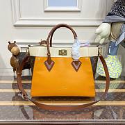 	 Kitlife Louis Vuitton On My Side MM Yellow and Cream - M53825 - 30.5 x 24.5 x 14 cm - 1