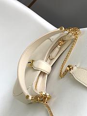 	 Kitlife Bvlgari Serpenti Ellipse Leather Small Cream - 19.5 X 20 X 5cm - 2