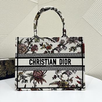 	 Kitlife Dior Medium Book Tote White Multicolor Dior Jardin Botanique Embroidery - 36x18x28cm