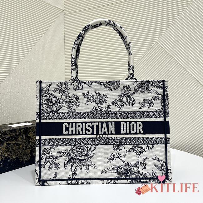 	 Kitlife Dior Medium Book Tote Flower Navy Blue Embroidery - 36x18x28cm - 1