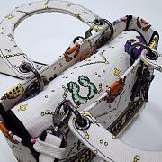 Kitlife Dior Lady Medium Ecru Multicolor Dior Pixel Zodiac Embroidery - 24 x 20 x 11 cm - 4