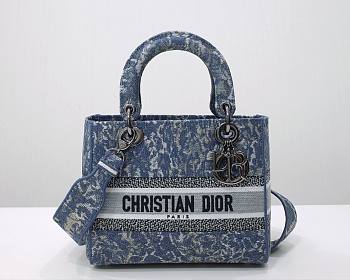 	 Kitlife Dior Lady Medium Blue Dior Brocart Denim-Effect Embroidery - 24 x 20 x 11 cm