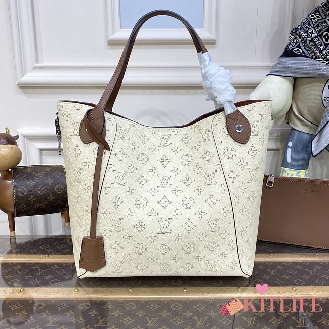 	 Kitlife Louis Vuitton Lu Hina Cream - 46x29.5x17cm - 1