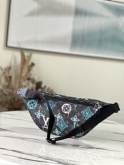 KITLIFE LOUIS VUITTON DISCOVERY BUMBAG Graffiti Green  - M21397 - 44 x 15 x 9 cm - 4