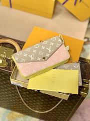 	 KITLIFE LOUIS VUITTON POCHETTE FÉLICIE Galet Pink Yellow - 21 x 12 x 3 cm - 1