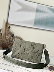 	 KITLIFE LOUIS VUITTON MAXI MULTI POCHETTE ACCESSOIRES Army Green / Beige - 34 x 21.5 x 5 cm - 2