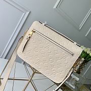 Louis Vuitton Pochette Metis White - 25x20x9cm - 2