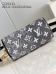 	 Kitlife Louis Vuitton Canvas Speedy Bandoulière Top-Handle Bag - 16*11*9cm - 2