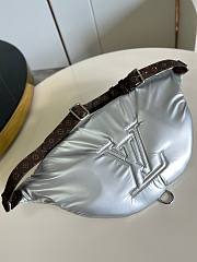 KITLIFE LOUIS VUITTON MAXI BUMBAG SILVER - M20971 - 44 x 24 x 7 cm - 4