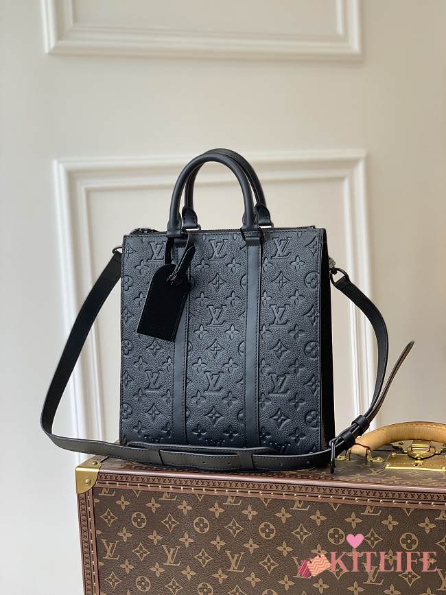 LOUIS VUITTON SAC PLAT CROSS Black Taurillon leather - M59960 - 26 x 28.5 x 6 cm - 1