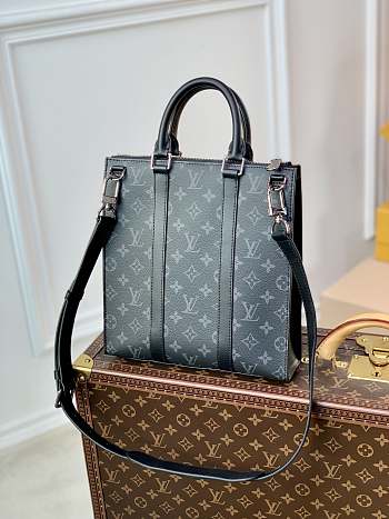 	 LOUIS VUITTON SAC PLAT CROSS Monogram Eclipse Reverse coated canvas - M46098 - 26 x 28.5 x 6 cm