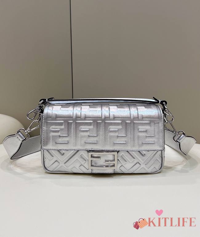 Kitlife Fendi Baguette Silver - 27x5x15cm - 1