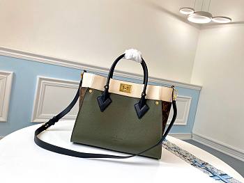 	 Kitlife Louis Vuitton On My Side MM Green and Cream - M53825 - 30.5 x 24.5 x 14 cm